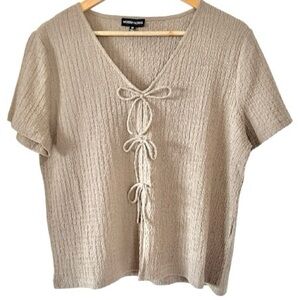 Modern Works Women’s Taupe Tan Textured Blouse with Bow Tie Details Medium NWOT